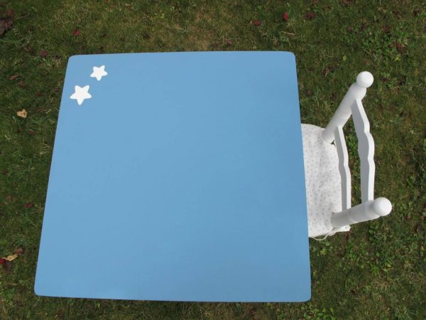 MESA INFANTIL ARTESANAL AZUL REAL