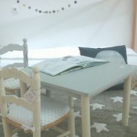 MESA INFANTIL ARTESANAL GRIS