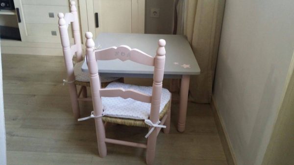 MESA INFANTIL ARTESANAL GRIS