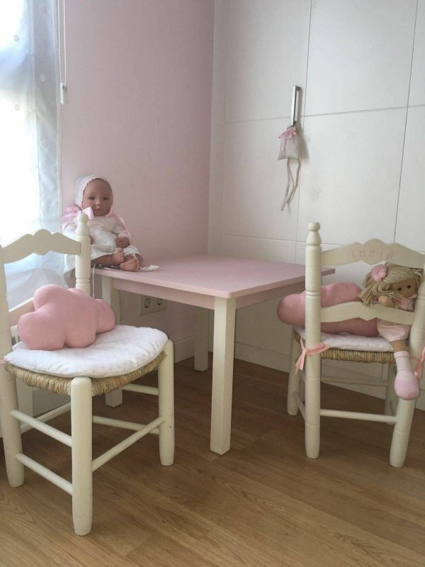 MESA INFANTIL ARTESANAL ROSA ROMÁNTICO