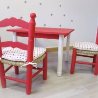 MESA INFANTIL ARTESANAL ROJA RUBÍ