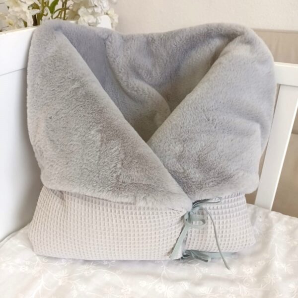 saco bebe tela sacks gris pelo gris y lazos grises