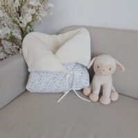 Saco bebe capazo tela flores y amapolas y pelo blanco roto 24-48h